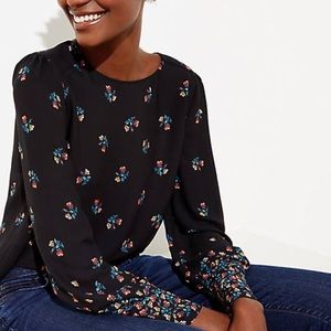 Loft garden pleated cuff blouse XS floral black